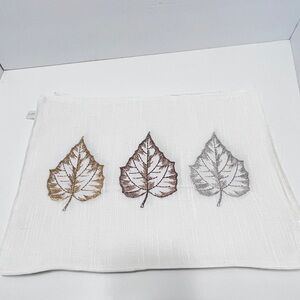 Set of 4 Embroidered Leaves Place Mats